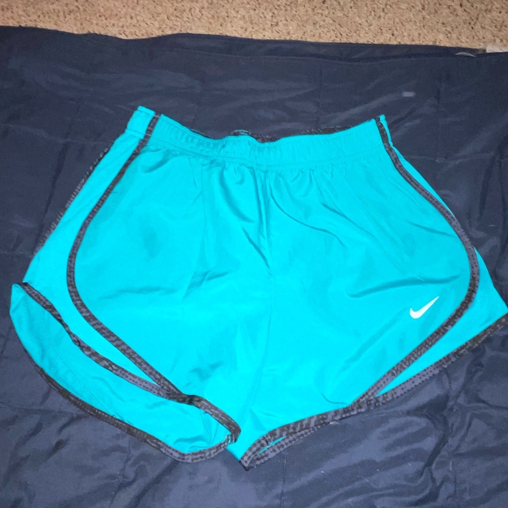 women’s nike dri fit shorts